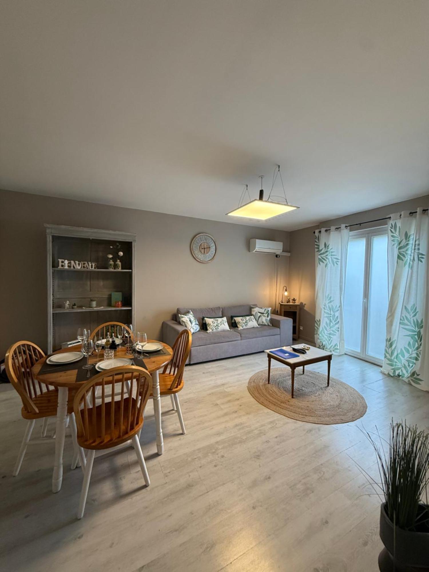 Le Carre Gambetta Apartment การ์กาซอน ภายนอก รูปภาพ