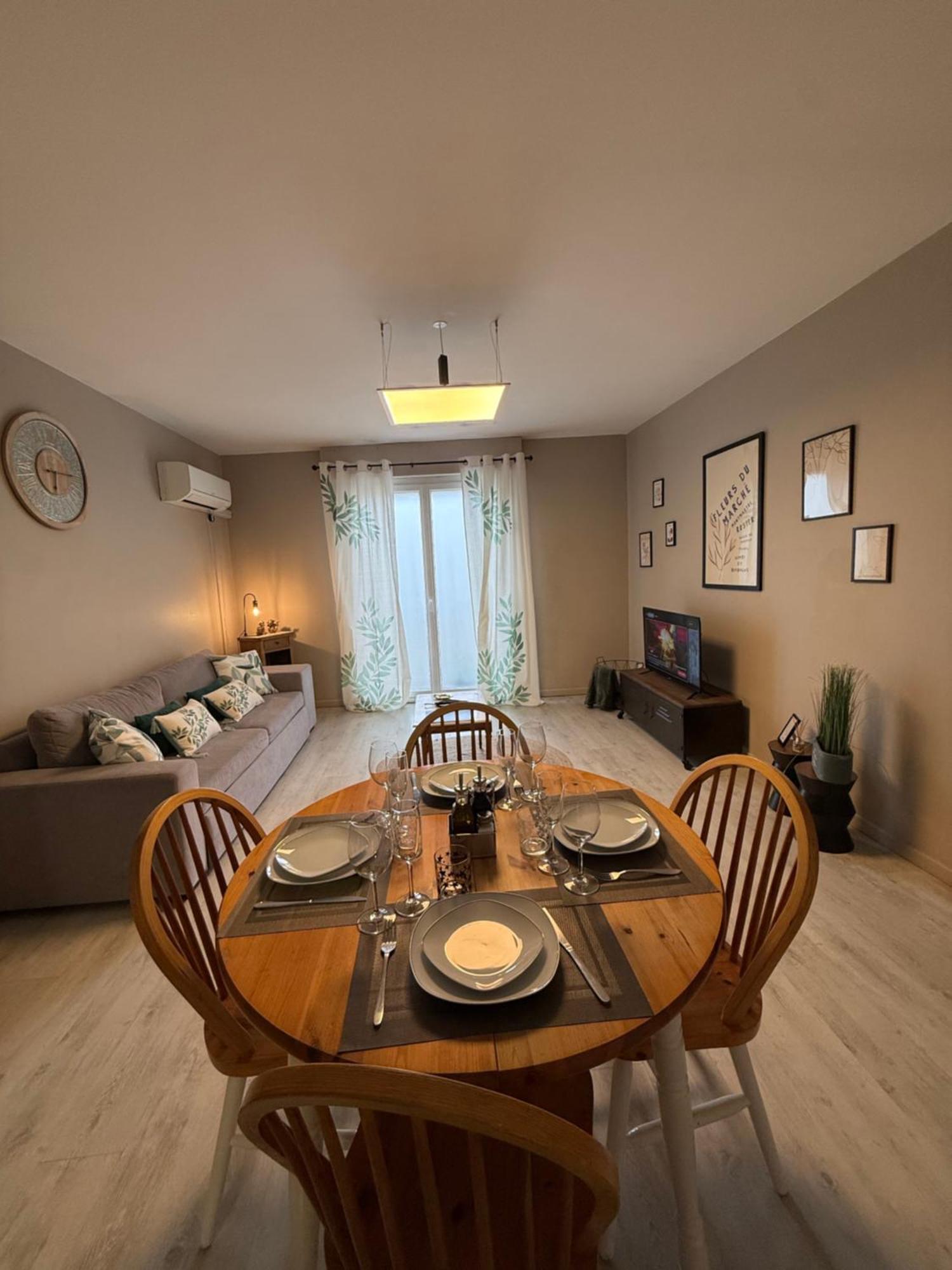 Le Carre Gambetta Apartment การ์กาซอน ภายนอก รูปภาพ